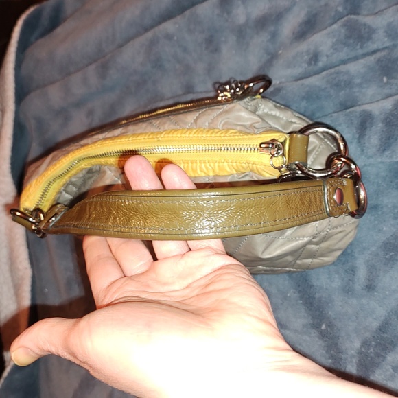 Coach Poppy Ski Bunny 15871 Quilted Nylon & Patent Leather shoulderbag. GUC. - Picture 16 of 16